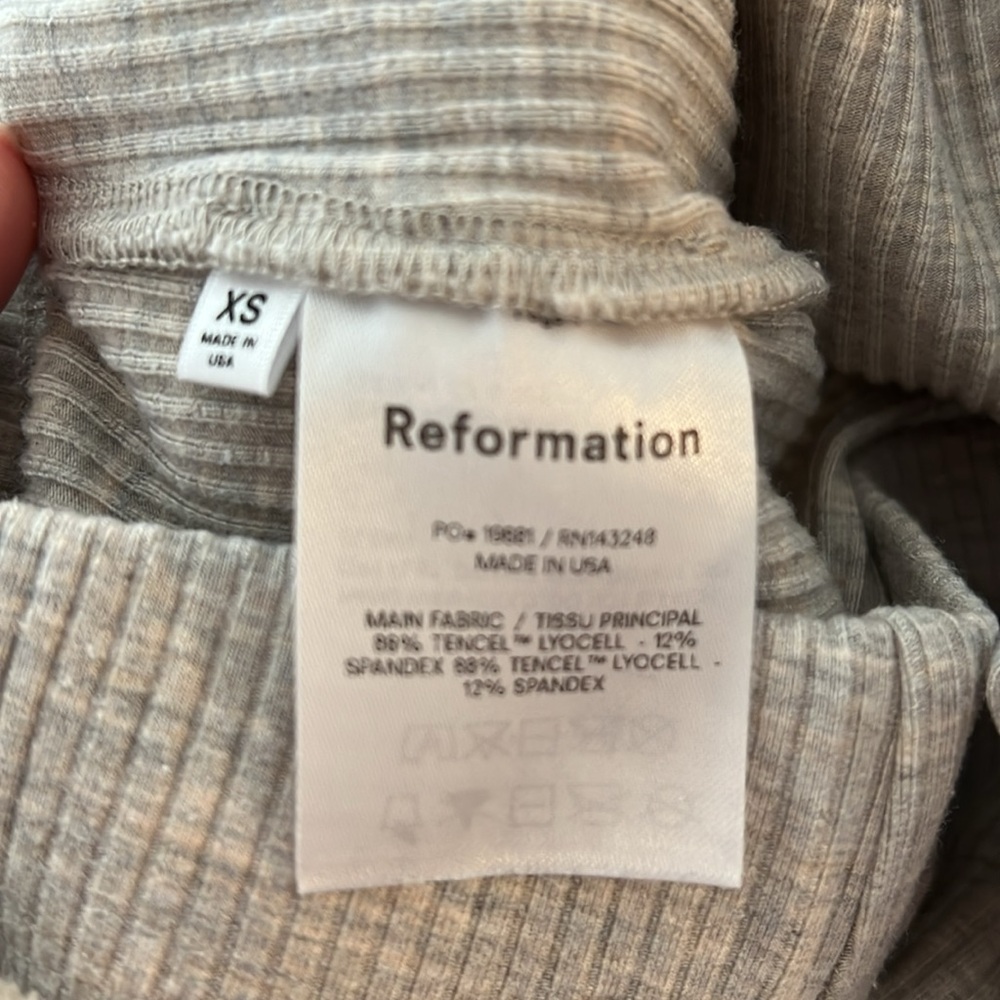 Reformation Gray Ribbed Pants - Picture 3 of 4